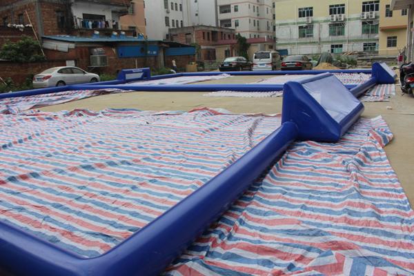 Terrain de football/terrain de football gonflables adaptés aux besoins du client de 24m x de 18m pour la boule de bulle