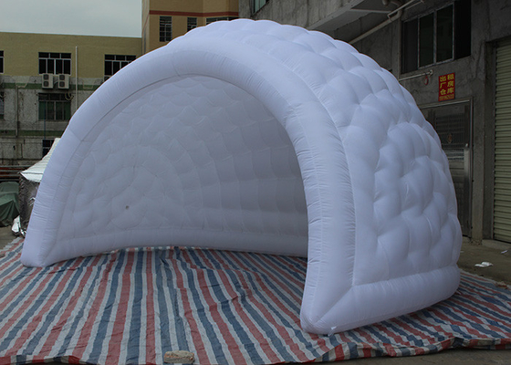 Chine tente gonflable extérieure blanche de 5.5mL x de 4.5mH, tente gonflable de dôme pour l'arrière-cour fournisseur
