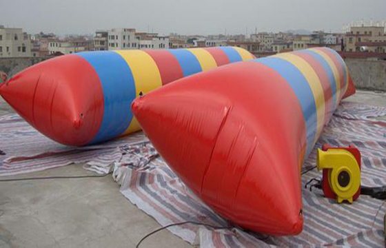 Chine Saut gonflable de goutte de l'eau de grands d'explosion jouets intéressants de piscine avec EN14960 fournisseur