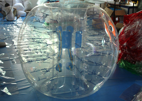 Chine Le football gonflable de bulle de couleur transparente, le football de boule de bulle d'humain de 0.8mm fournisseur