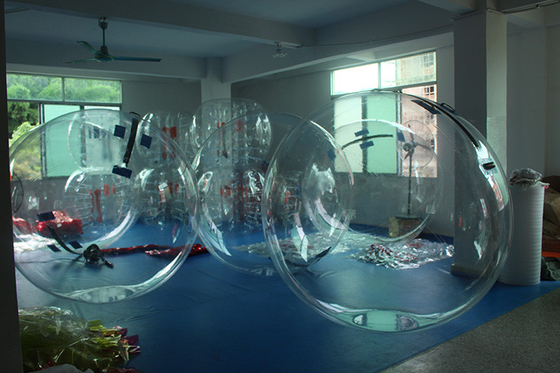 Chine Boules de marche de l'eau gonflable de ballon du professionnel 1.8m pour des enfants jouant le centre fournisseur